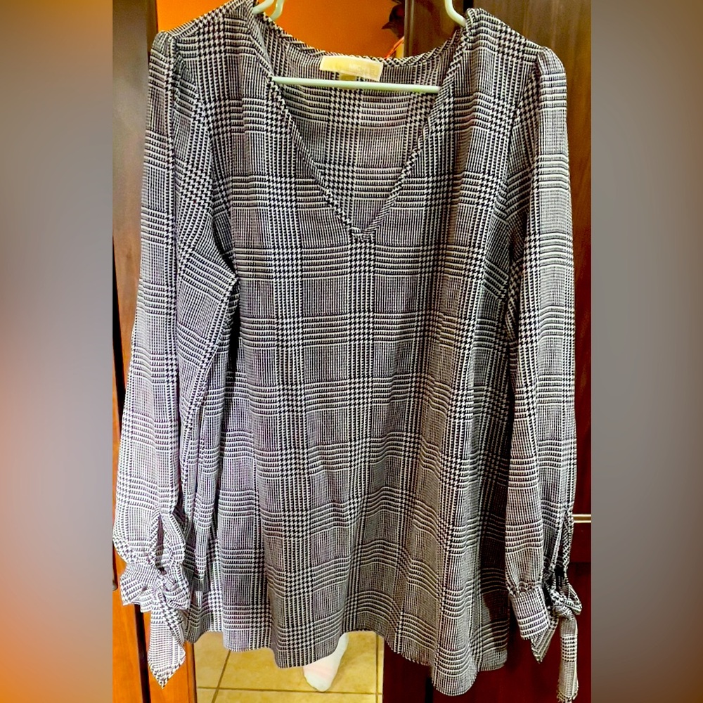 NWOT Michael Kors blouse